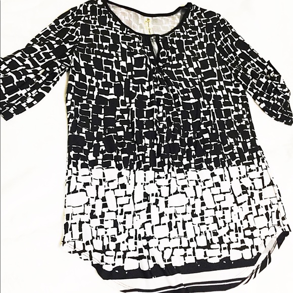 Black & White Geometric Designs Stretchy Top (NWT) - Picture 2 of 6